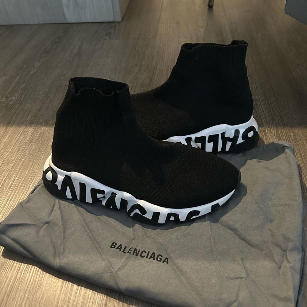 AUTHENTIC BALENCIAGA Speed runners